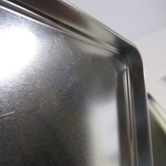 Relic Lady at Airport metal tin Easy to open - Picture 6 of 9